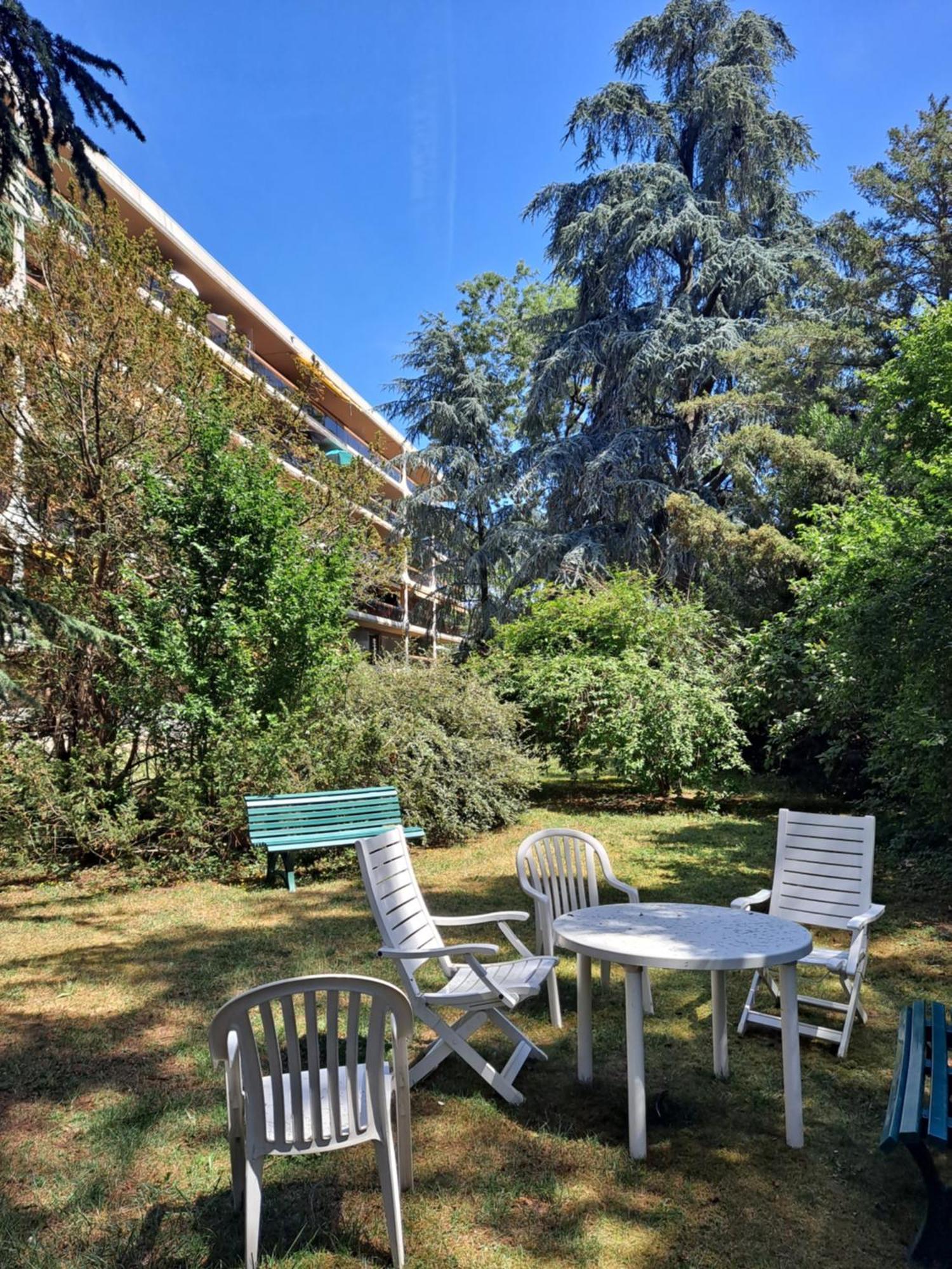 Le Duc De Savoie Thonon Apartment Екстериор снимка